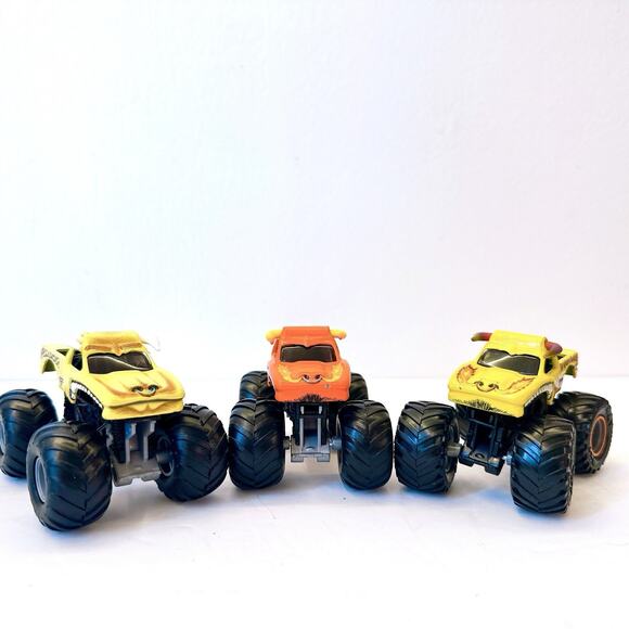 Hot Wheels Monster Jam Die-Cast Truck El Toro Loco 1:64‎ Scale Lot Of 3 Car Toys - Picture 7 of 9